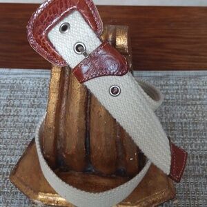 Vintage Echo Cream Woven Cotton Belt with Brown Croc Accents.Exellent Condition